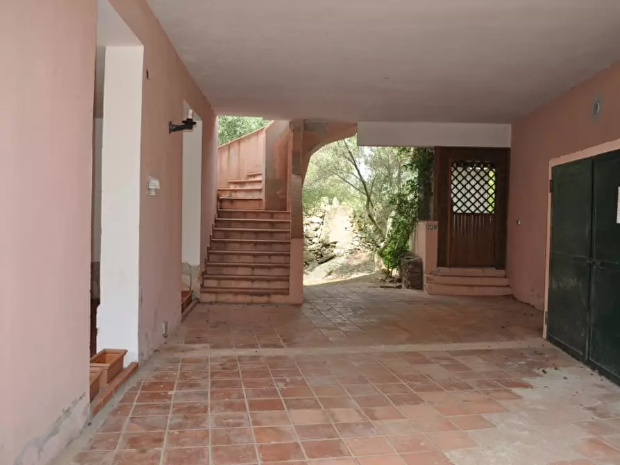 Immagine 30 di Appartamento in vendita  a Olbia