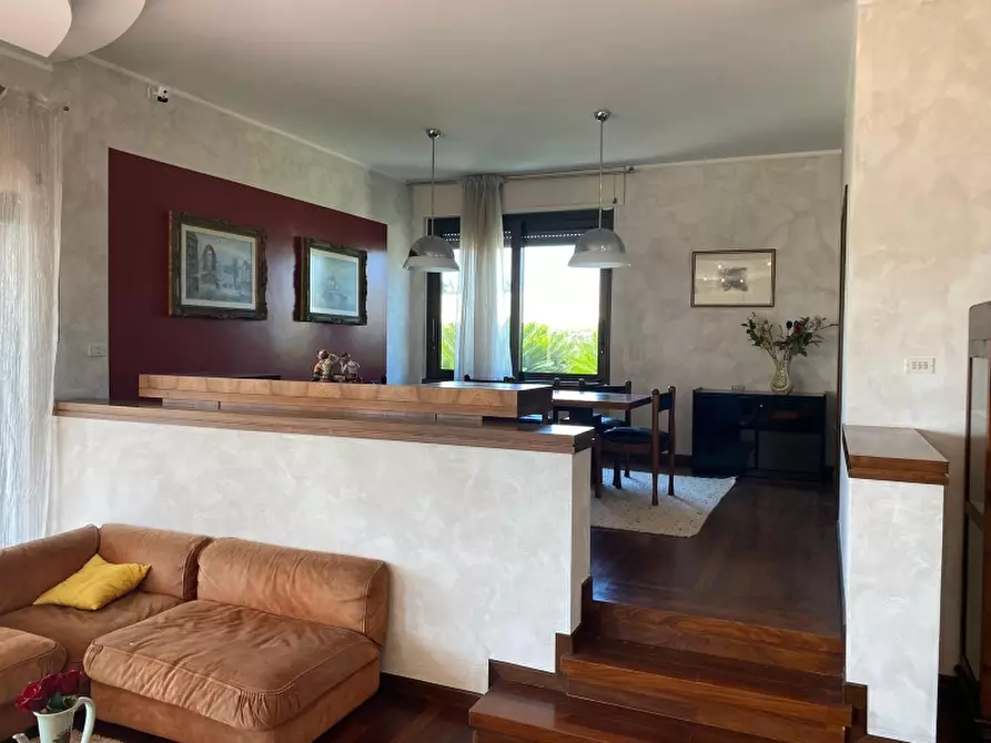 Immagine 22 di Villa in vendita  a Fano