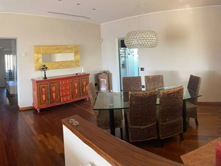 Immagine 25 di Villa in vendita  a Fano