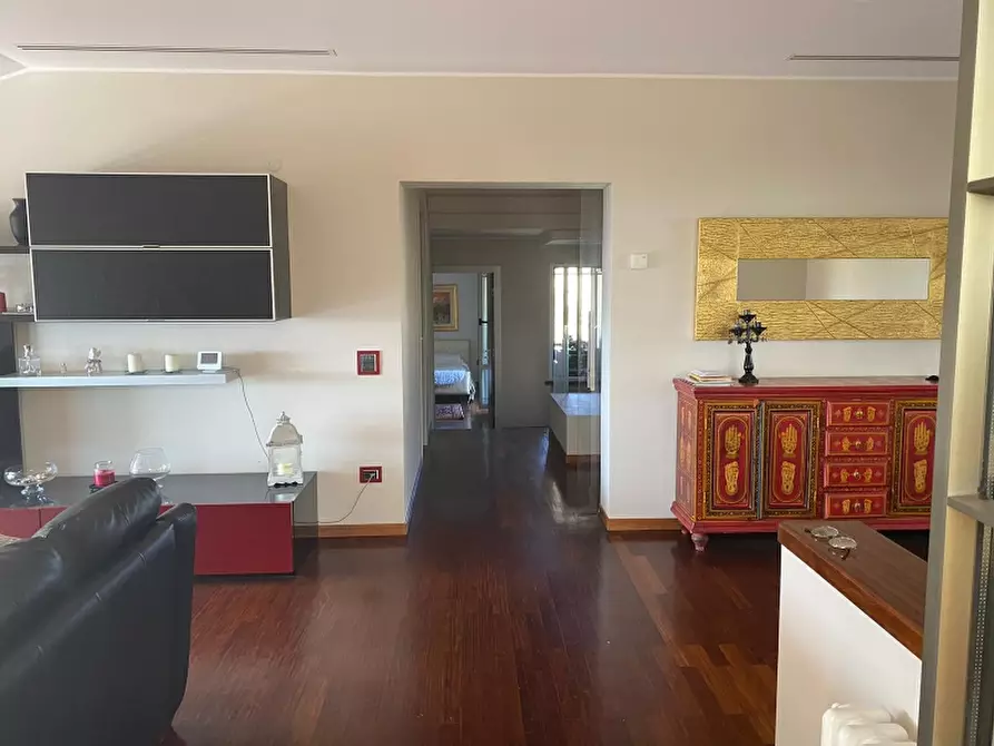 Immagine 31 di Villa in vendita  a Fano