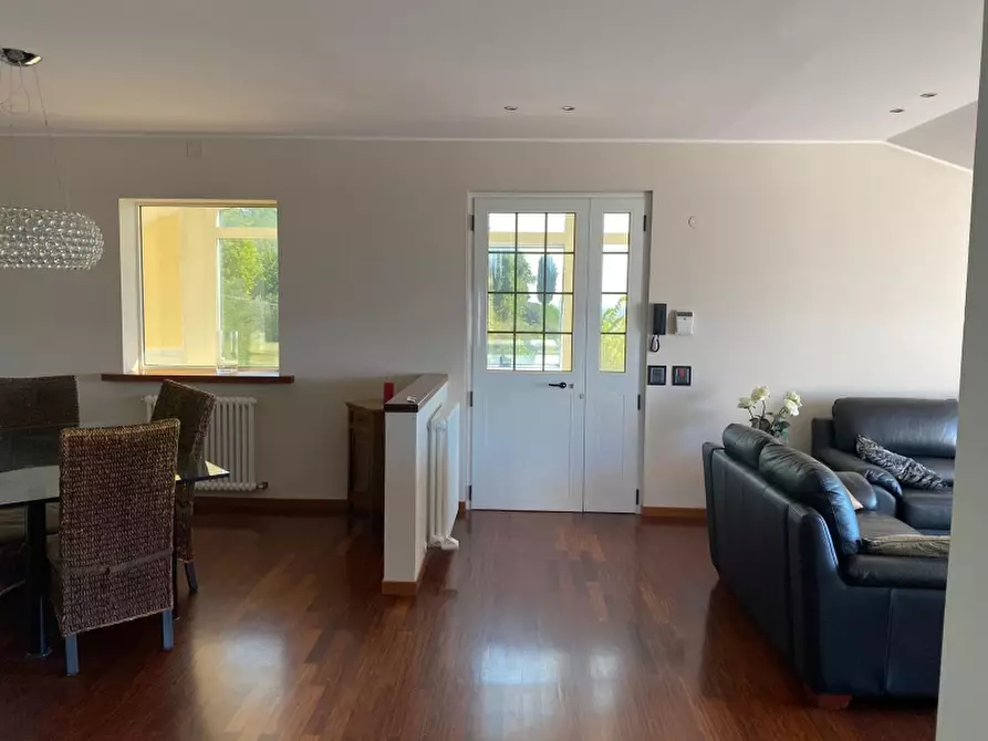 Immagine 32 di Villa in vendita  a Fano