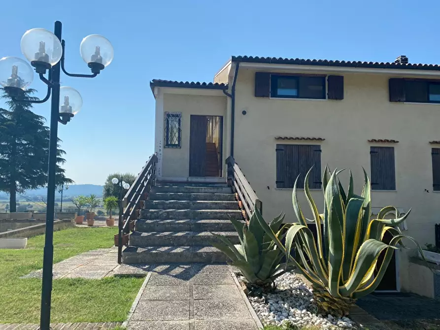 Immagine 38 di Villa in vendita  a Fano