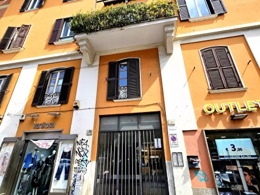 Immagine 1 di Appartamento in vendita  in Via Appia Nuova 281 a Roma