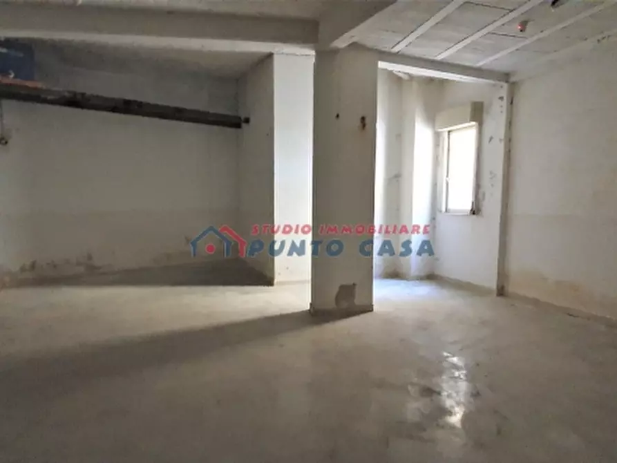 Immagine 11 di Negozio in affitto  in Via Tunisi a Trapani