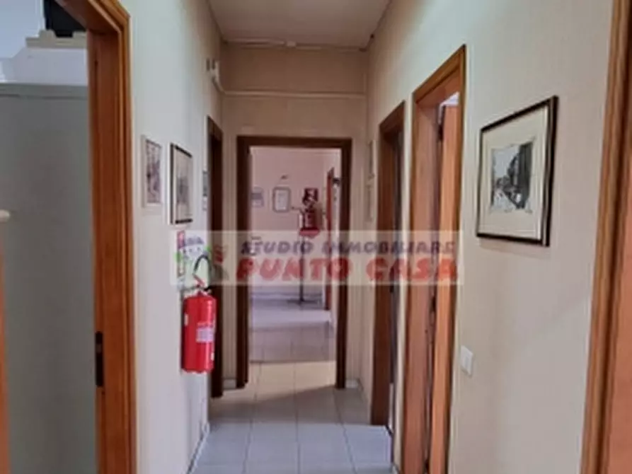 Immagine 18 di Ufficio in vendita  a Trapani