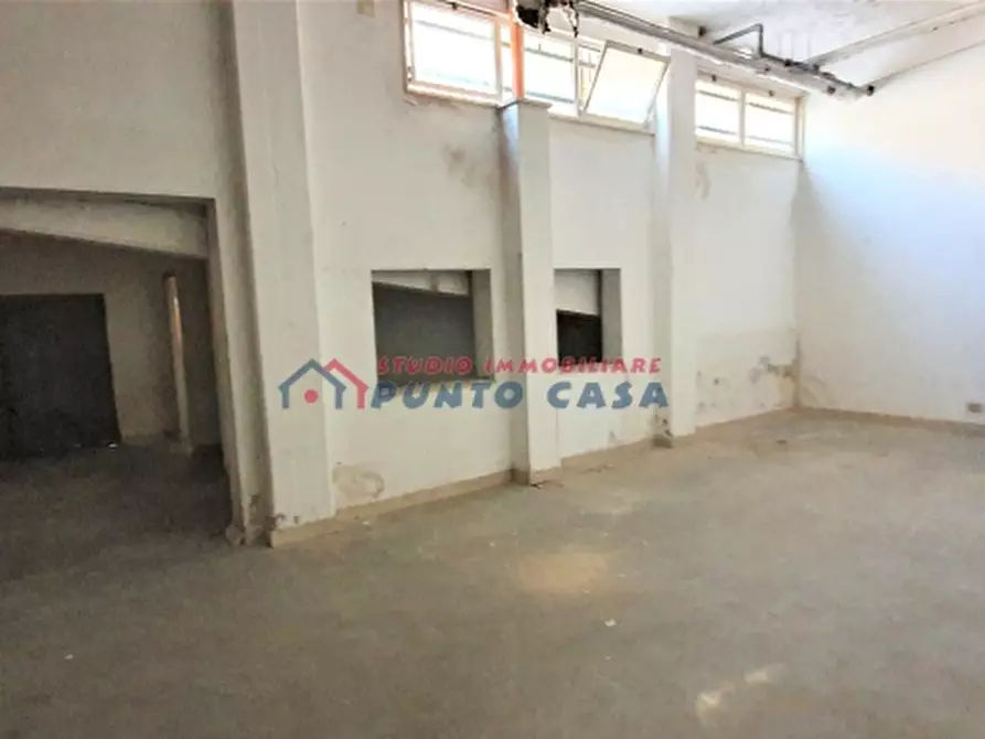 Immagine 3 di Negozio in affitto  in Via Tunisi a Trapani