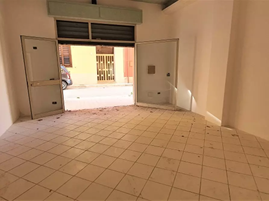 Immagine 4 di Negozio in vendita  in Via Nausica a Paceco