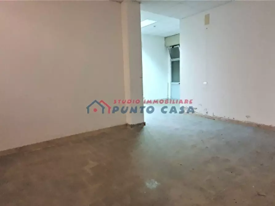 Immagine 4 di Negozio in affitto  in Via Tunisi a Trapani
