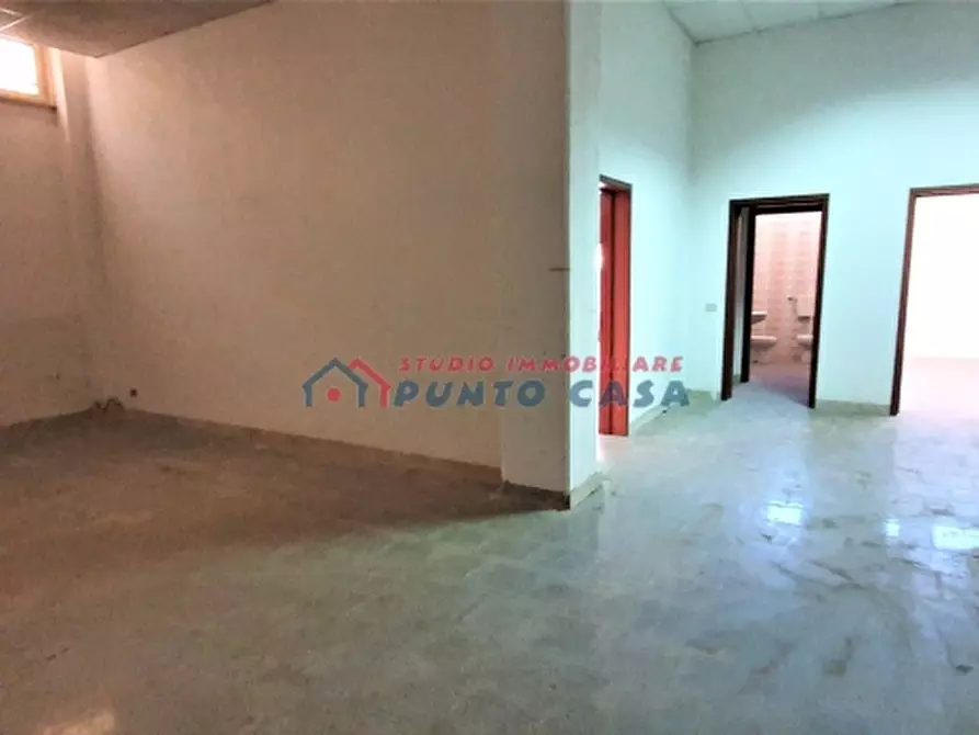 Immagine 5 di Negozio in affitto  in Via Tunisi a Trapani