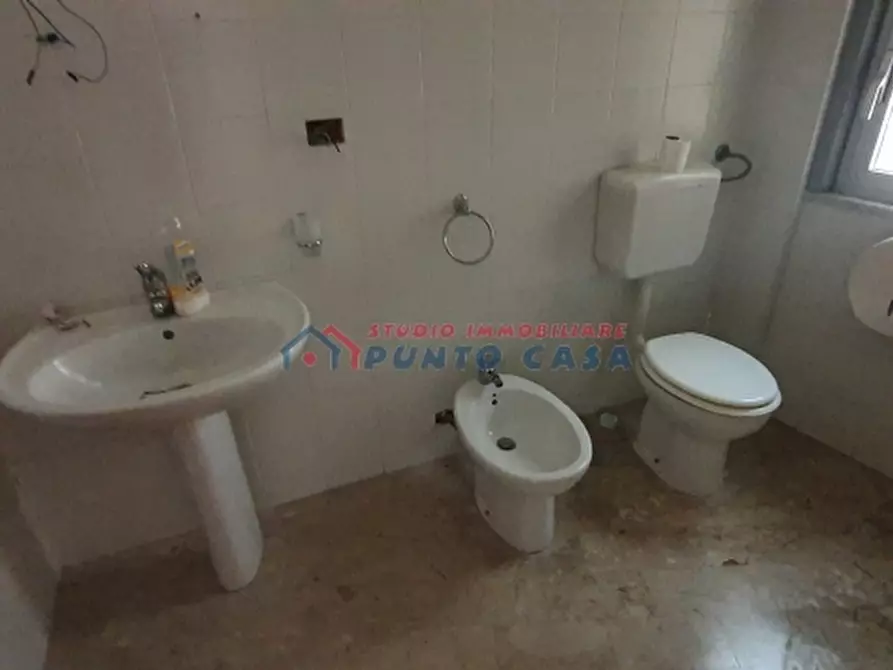 Immagine 12 di Negozio in vendita  a Trapani