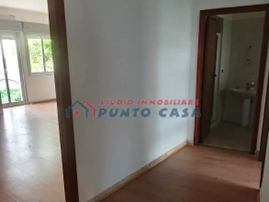 Immagine 15 di Negozio in vendita  a Trapani