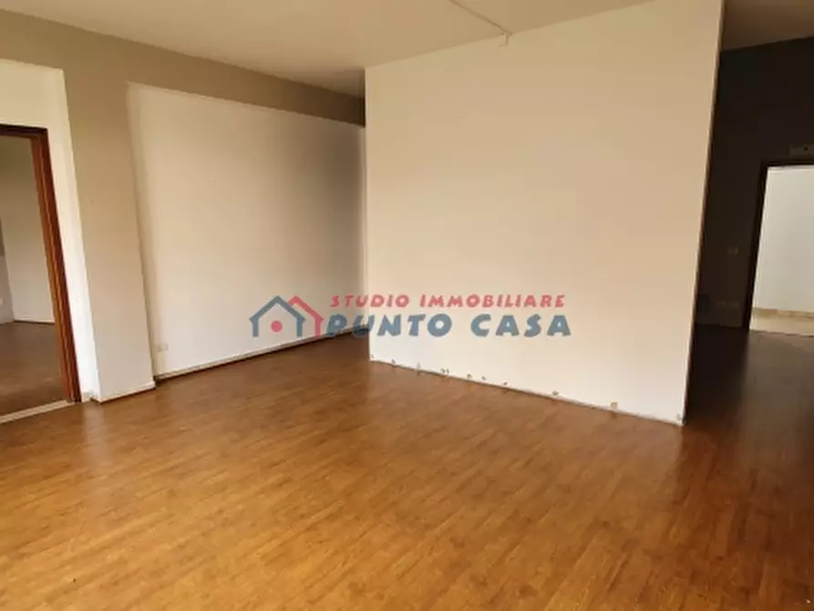 Immagine 4 di Negozio in vendita  a Trapani