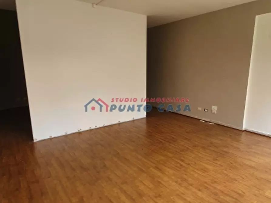 Immagine 5 di Negozio in vendita  a Trapani