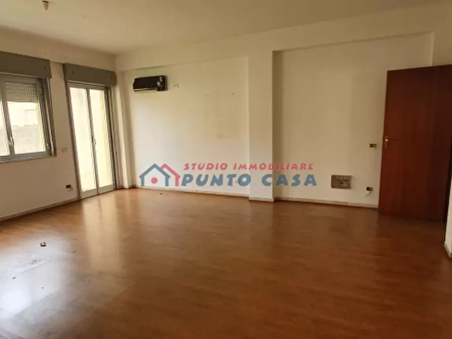 Immagine 9 di Negozio in vendita  a Trapani