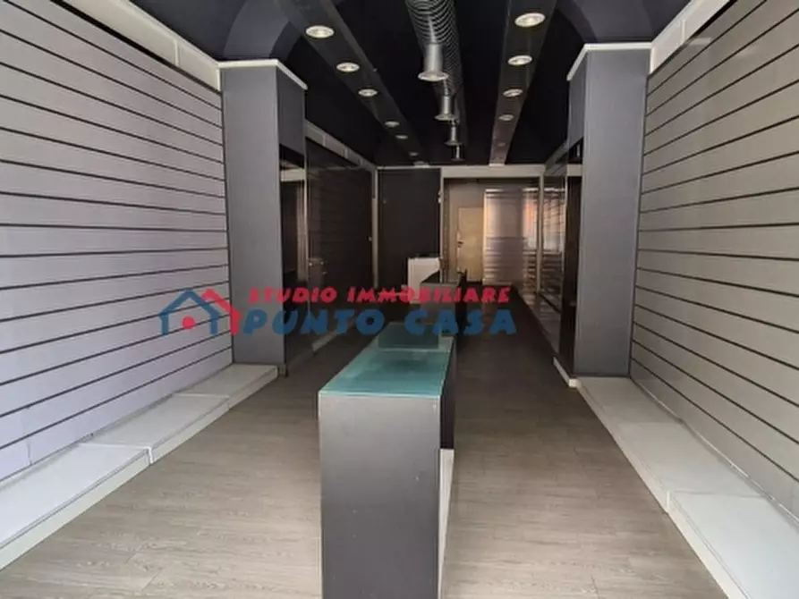 Immagine 13 di Negozio in affitto  a Trapani