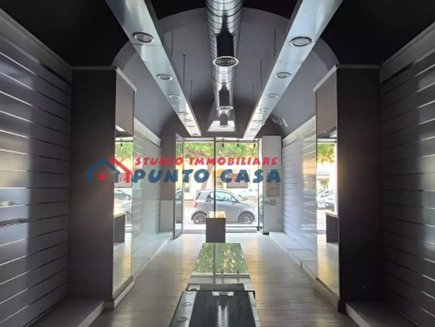 Immagine 8 di Negozio in affitto  a Trapani