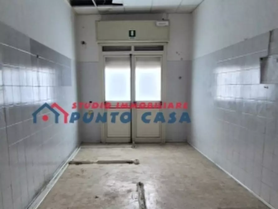 Immagine 20 di Negozio in vendita  a Trapani