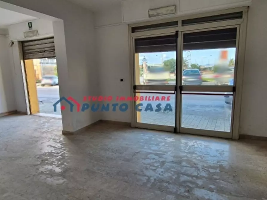 Immagine 4 di Negozio in vendita  a Trapani