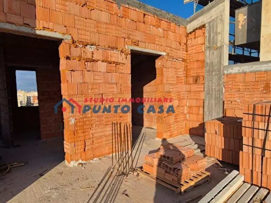 Immagine 11 di Palazzo in vendita  a Erice