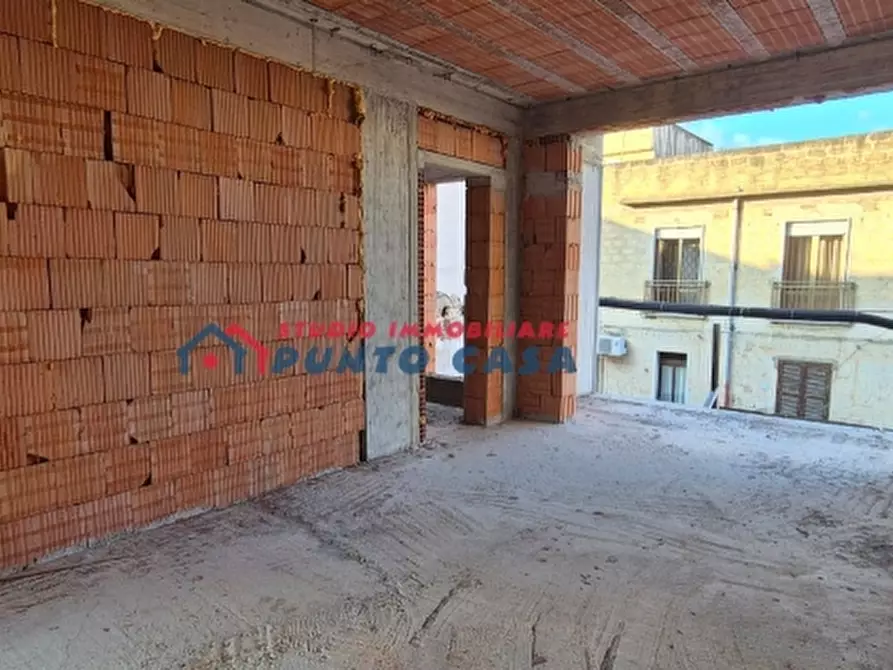 Immagine 15 di Palazzo in vendita  a Erice