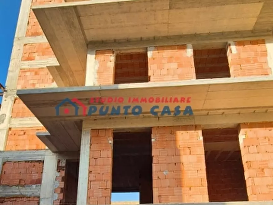 Immagine 8 di Palazzo in vendita  a Erice