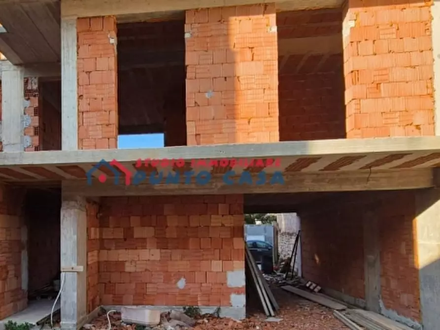 Immagine 9 di Palazzo in vendita  a Erice