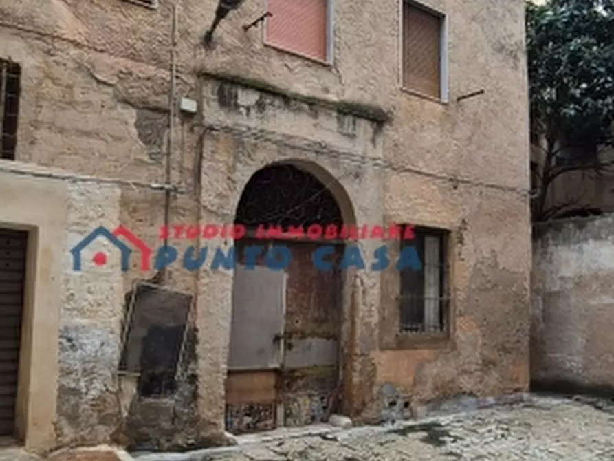 Immagine 18 di Palazzo in vendita  a Trapani