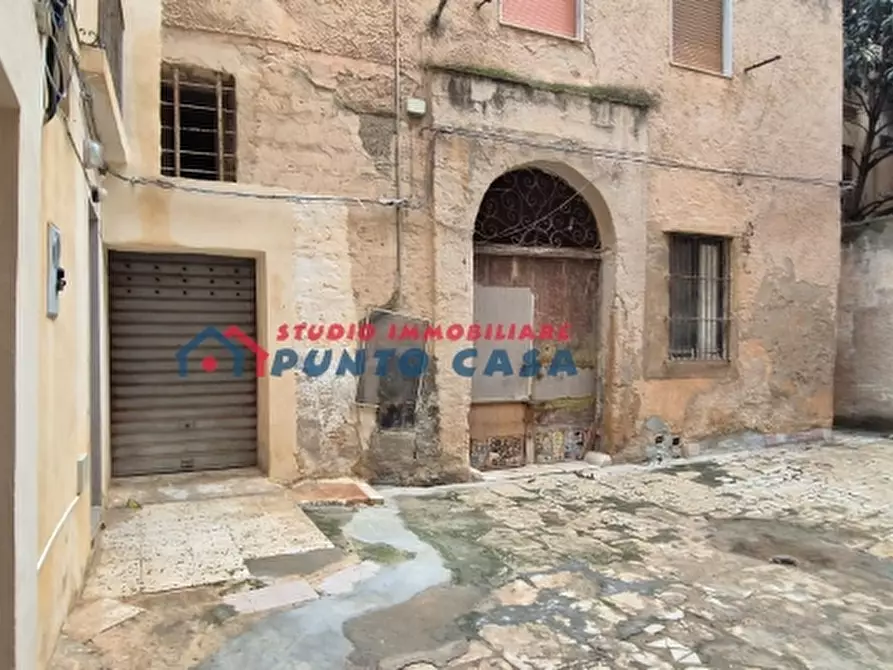 Immagine 20 di Palazzo in vendita  a Trapani
