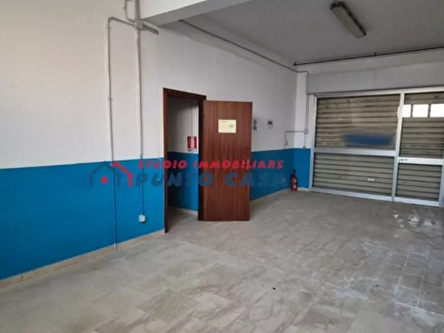 Immagine 10 di Magazzino in vendita  in Via Cesarò a Erice