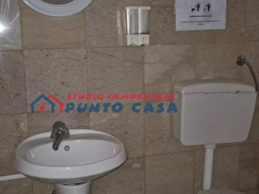 Immagine 11 di Magazzino in vendita  in Via Cesarò a Erice