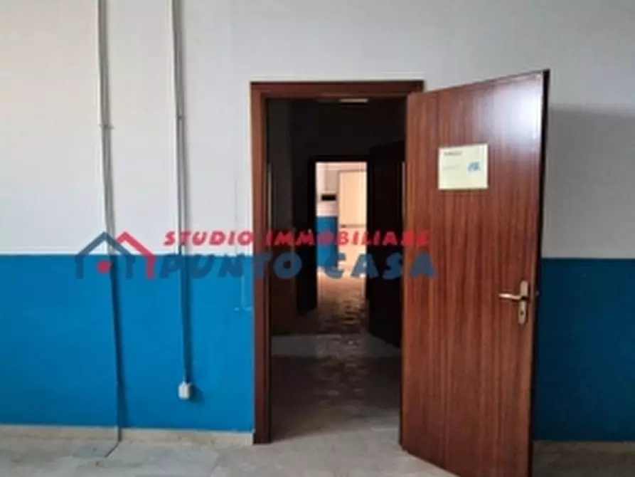 Immagine 12 di Garage in vendita  a Erice