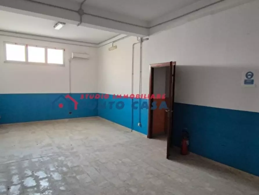 Immagine 18 di Garage in vendita  a Erice