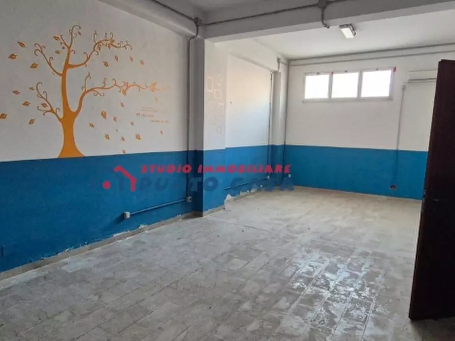 Immagine 19 di Garage in vendita  a Erice