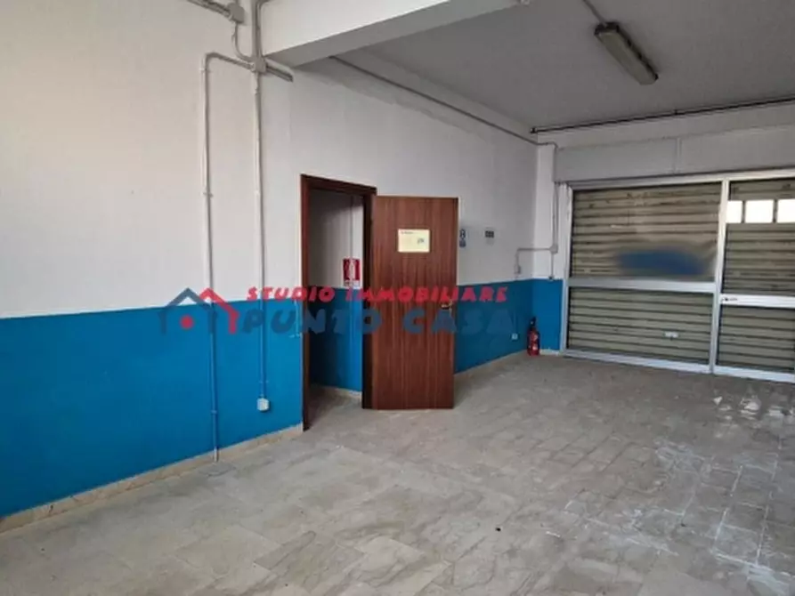 Immagine 20 di Garage in vendita  a Erice