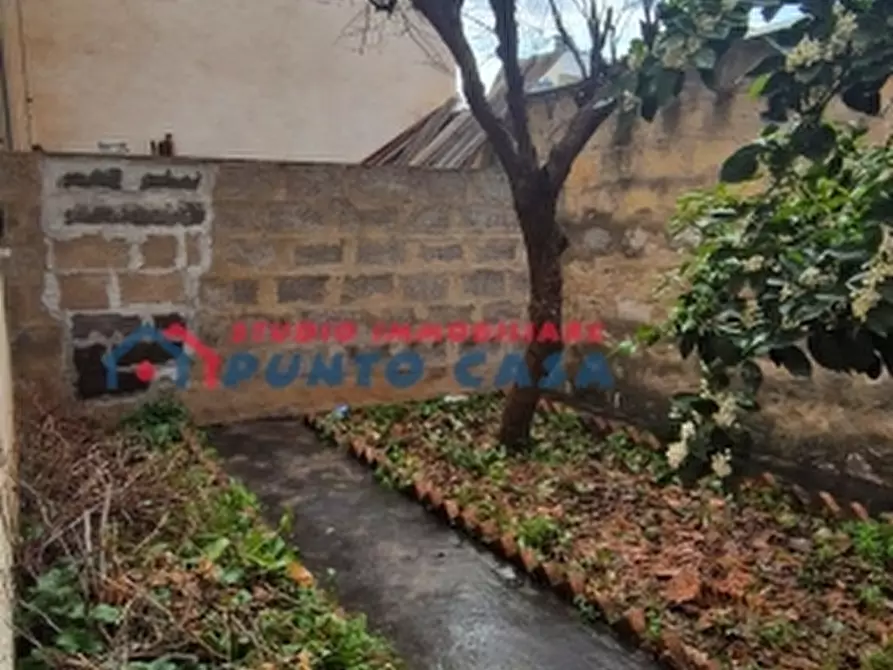 Immagine 19 di Magazzino in vendita  a Trapani