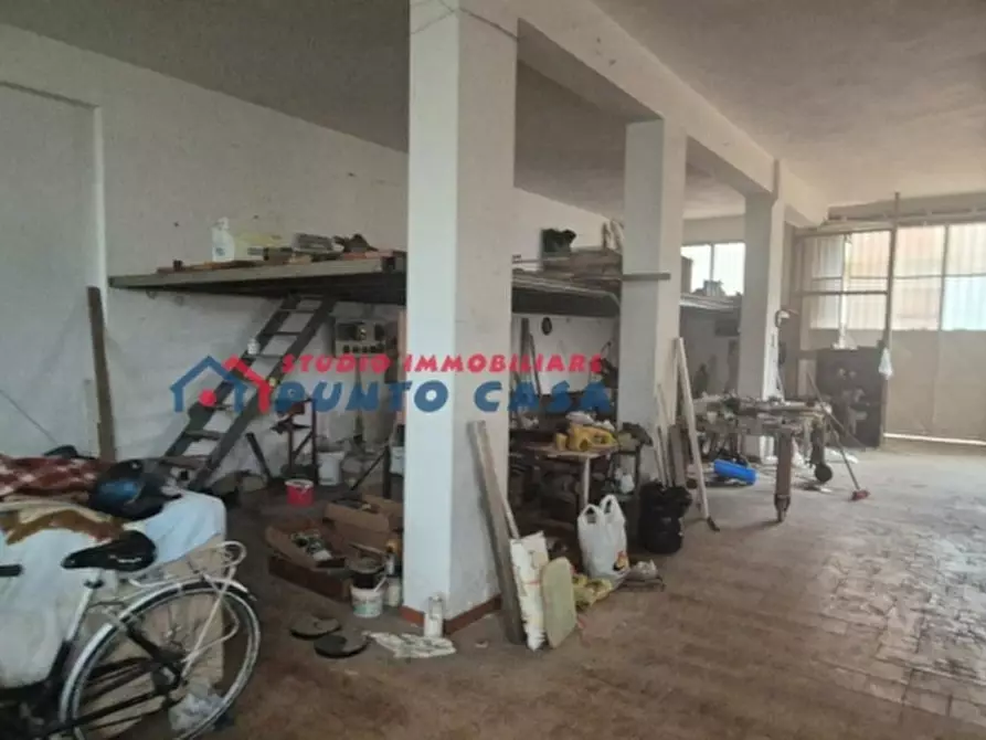 Immagine 4 di Magazzino in vendita  a Trapani