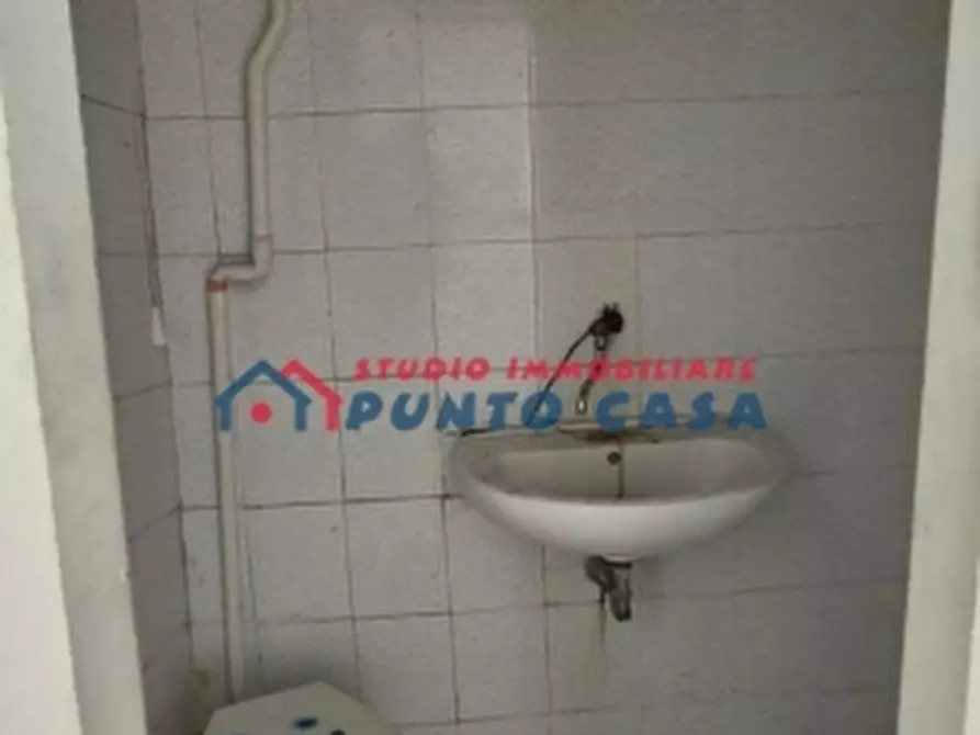 Immagine 11 di Negozio in affitto  a Trapani