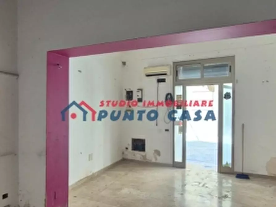 Immagine 4 di Negozio in affitto  a Trapani