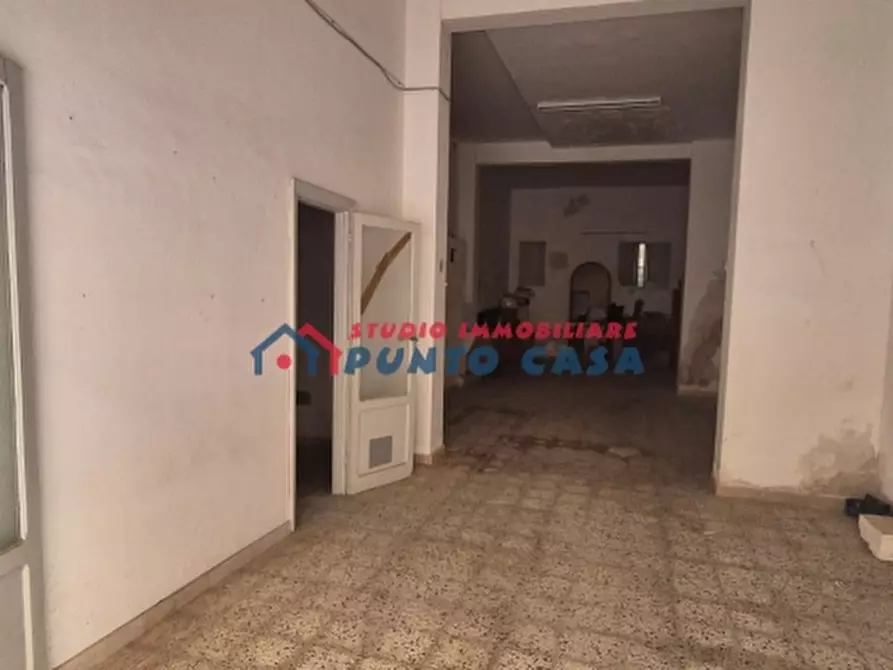 Immagine 12 di Garage in vendita  a Trapani