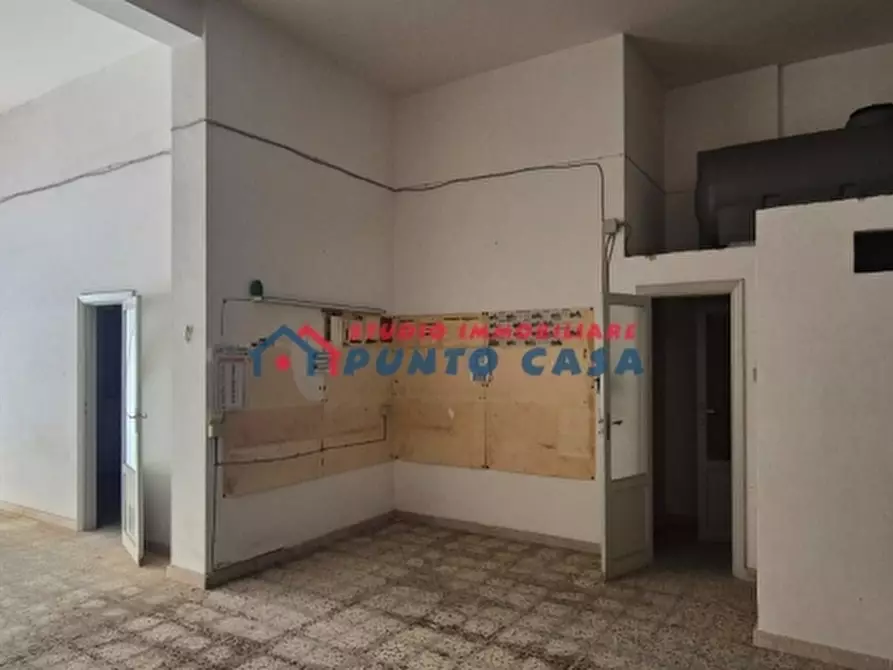 Immagine 20 di Garage in vendita  a Trapani