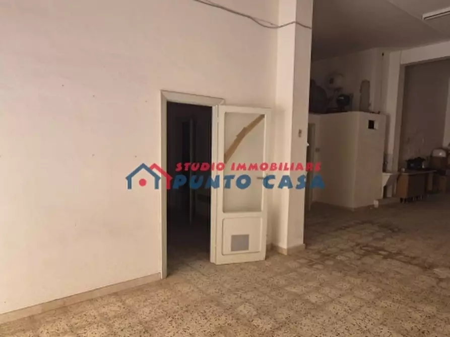 Immagine 3 di Garage in vendita  a Trapani