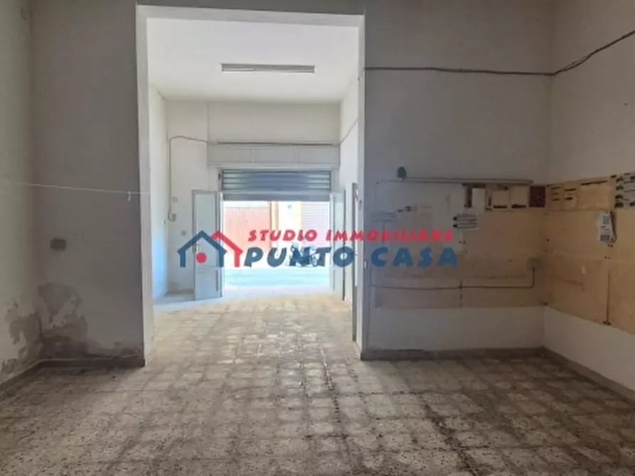 Immagine 6 di Garage in vendita  a Trapani