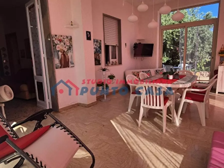 Immagine 2 di Casa indipendente in vendita  a Valderice