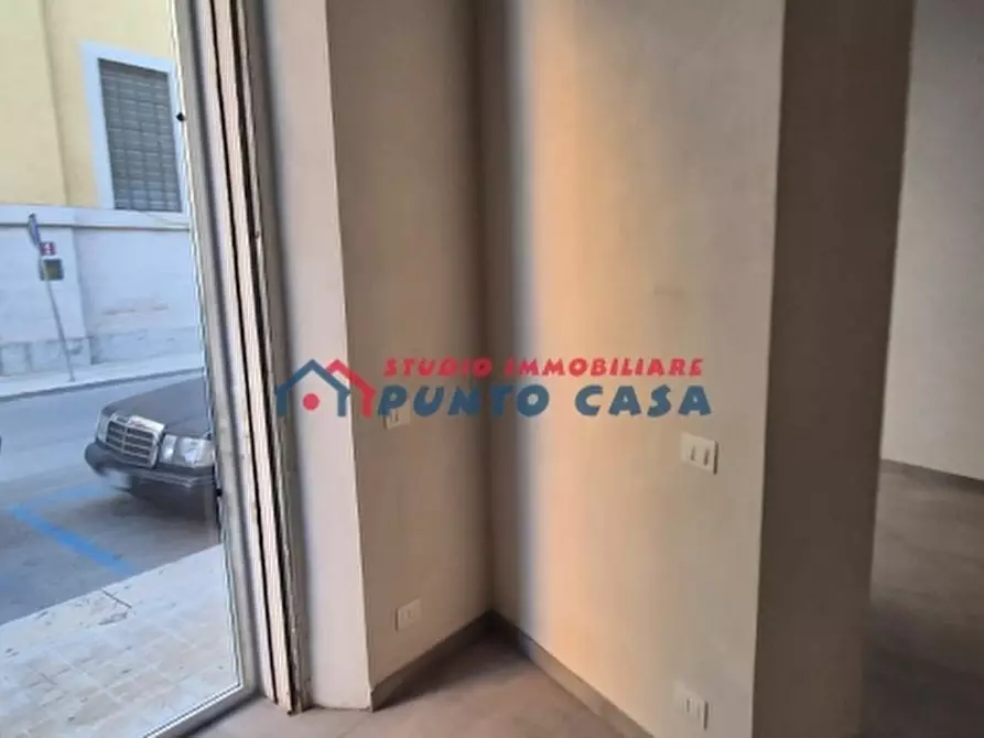 Immagine 20 di Negozio in vendita  a Trapani