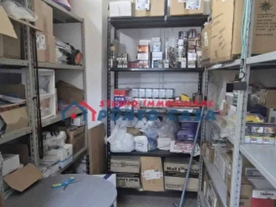 Immagine 12 di Negozio in vendita  a Trapani