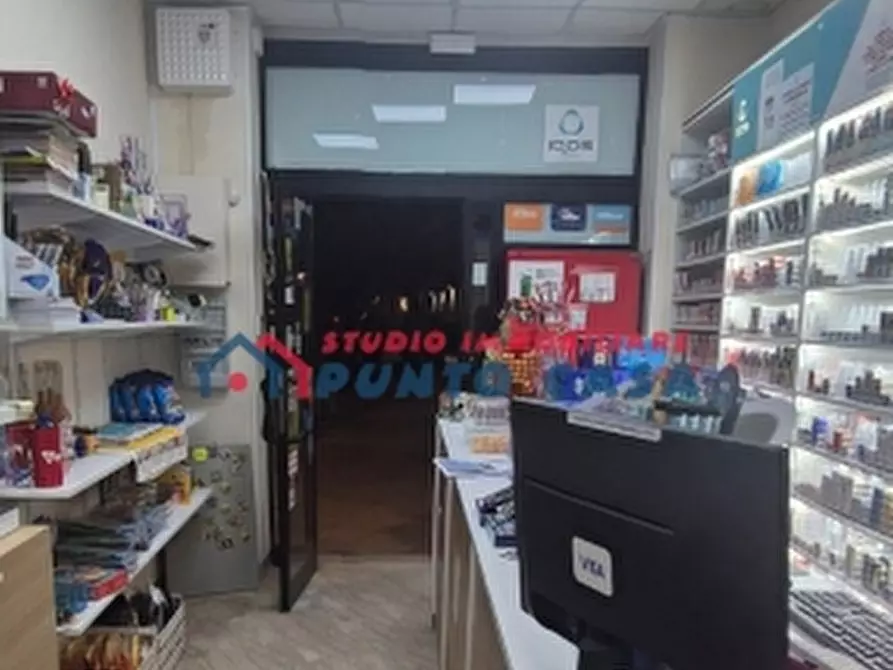 Immagine 15 di Negozio in vendita  a Trapani