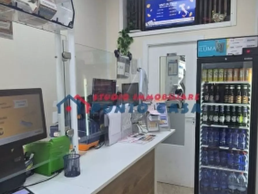 Immagine 21 di Negozio in vendita  a Trapani