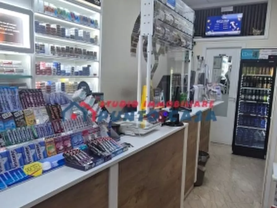 Immagine 4 di Negozio in vendita  a Trapani