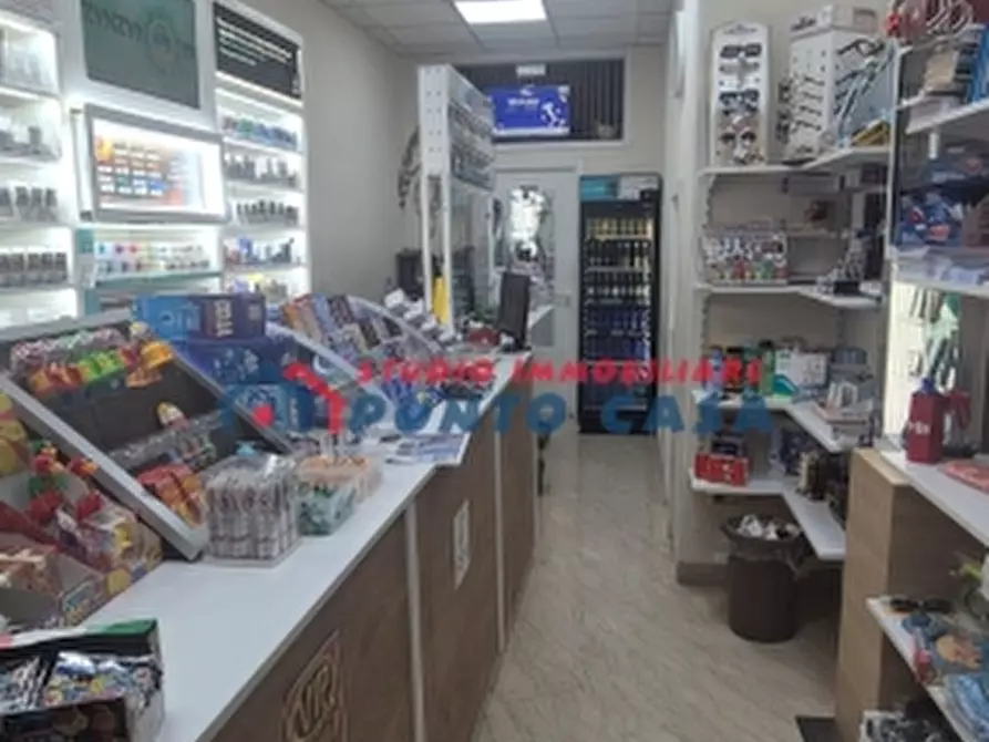 Immagine 7 di Negozio in vendita  a Trapani
