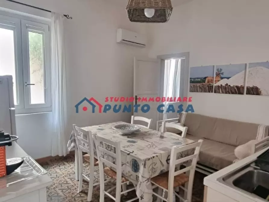 Immagine 2 di Appartamento in vendita  a Trapani